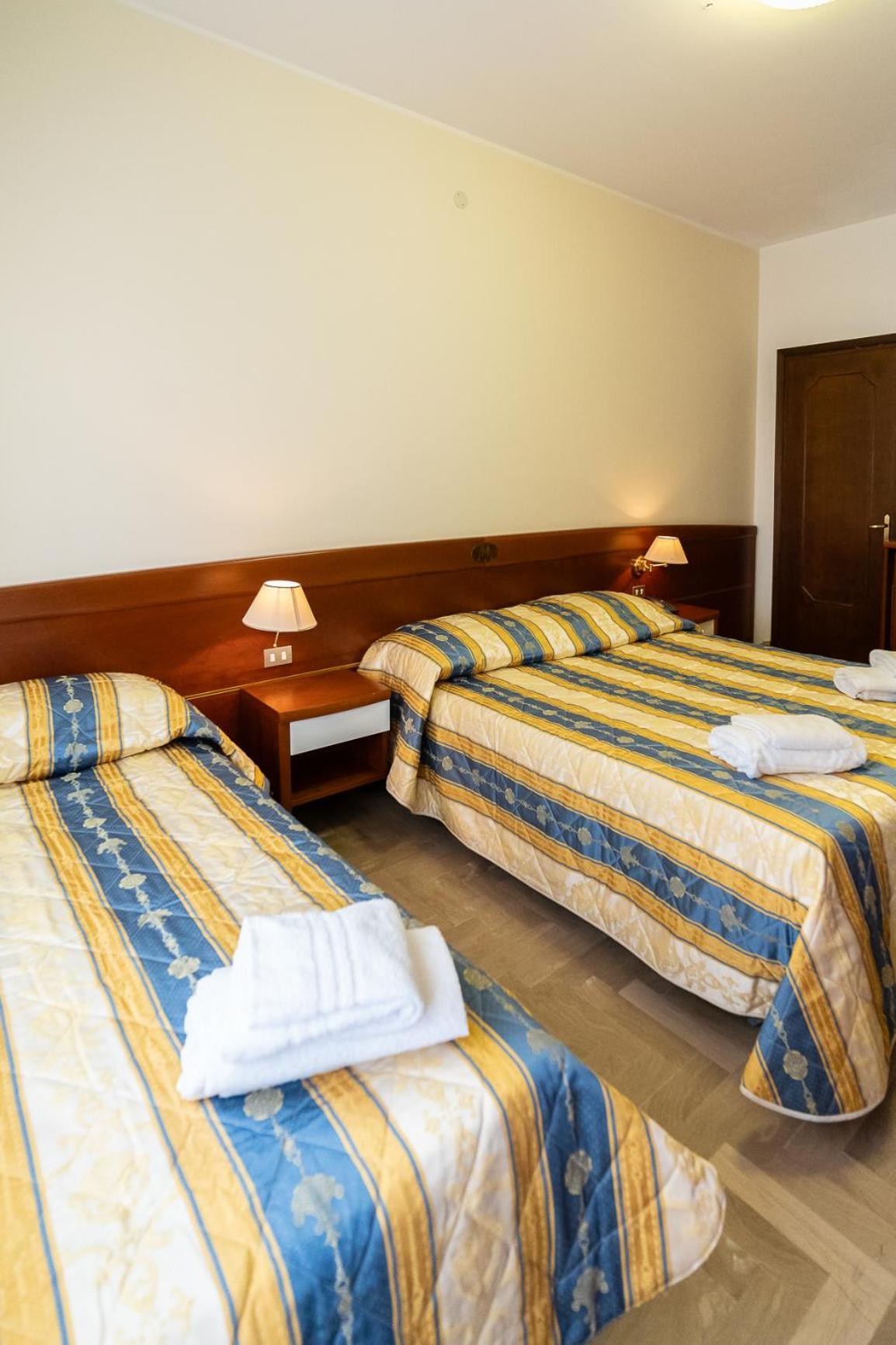 Easy Hotel Meryon Соттомаріна Номер фото